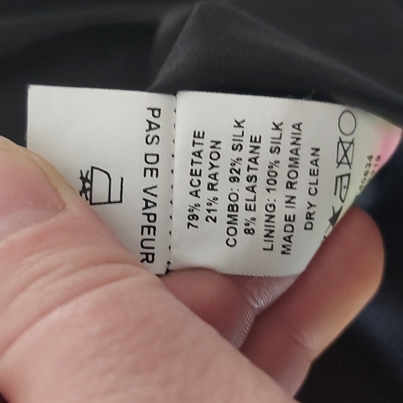 Blk pleated skirt, - Picture 7 of 8